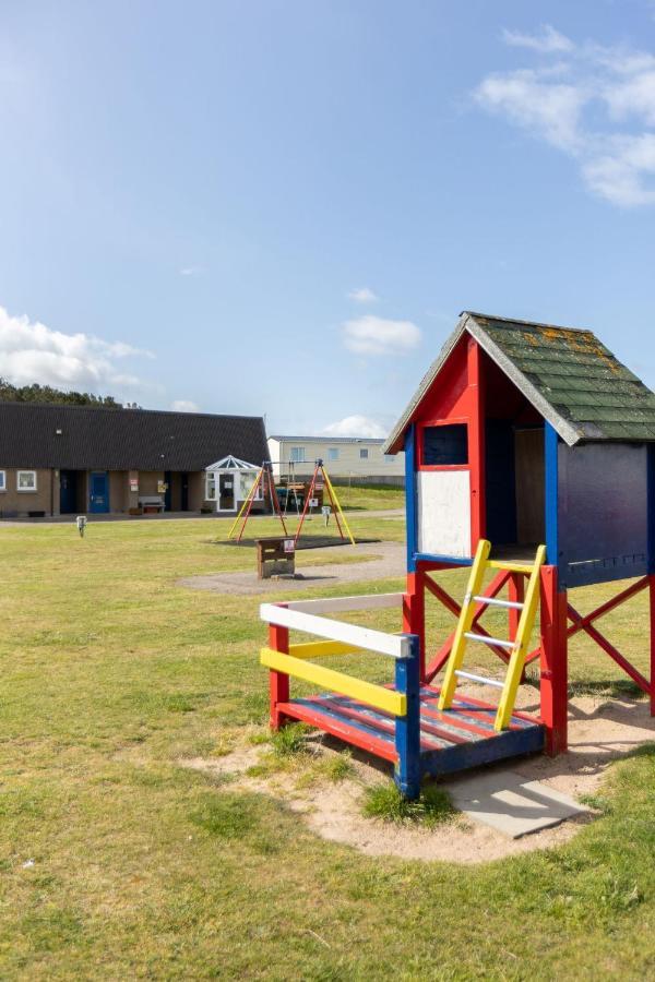 The Beach Hut, Burghead Екстер'єр фото